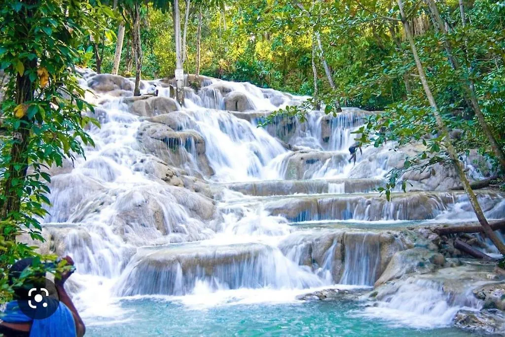 Chic Hideaway In Ocho Rios Villa