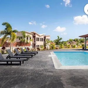 Luxurious Royale- 5 Min Drive To Ocho Rios